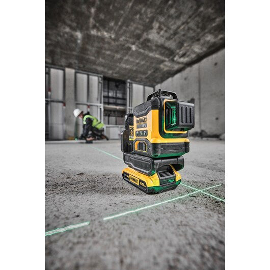 Green 3-line 360° self-leveling laser level with 18V Li-Ion 2Ah battery Dewalt DCLE34031D1