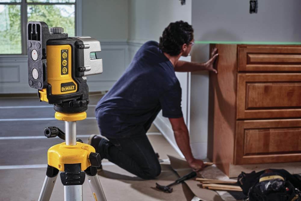 Nivel Láser Autonivelante 3 líneas Verdes Dewalt DW089CG