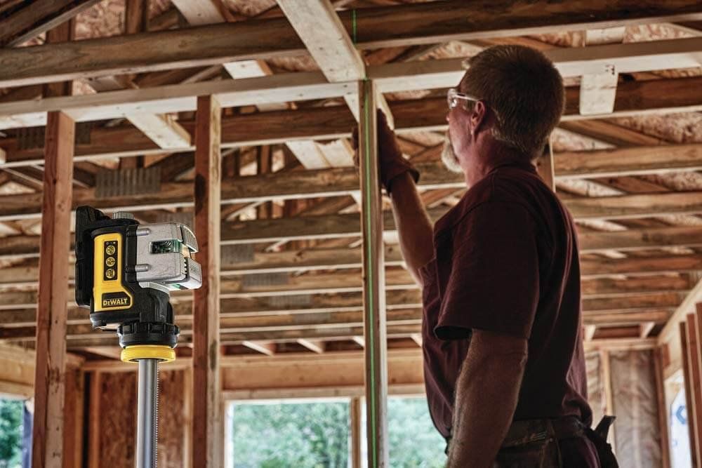 Nivel Láser Autonivelante 3 líneas Verdes Dewalt DW089CG