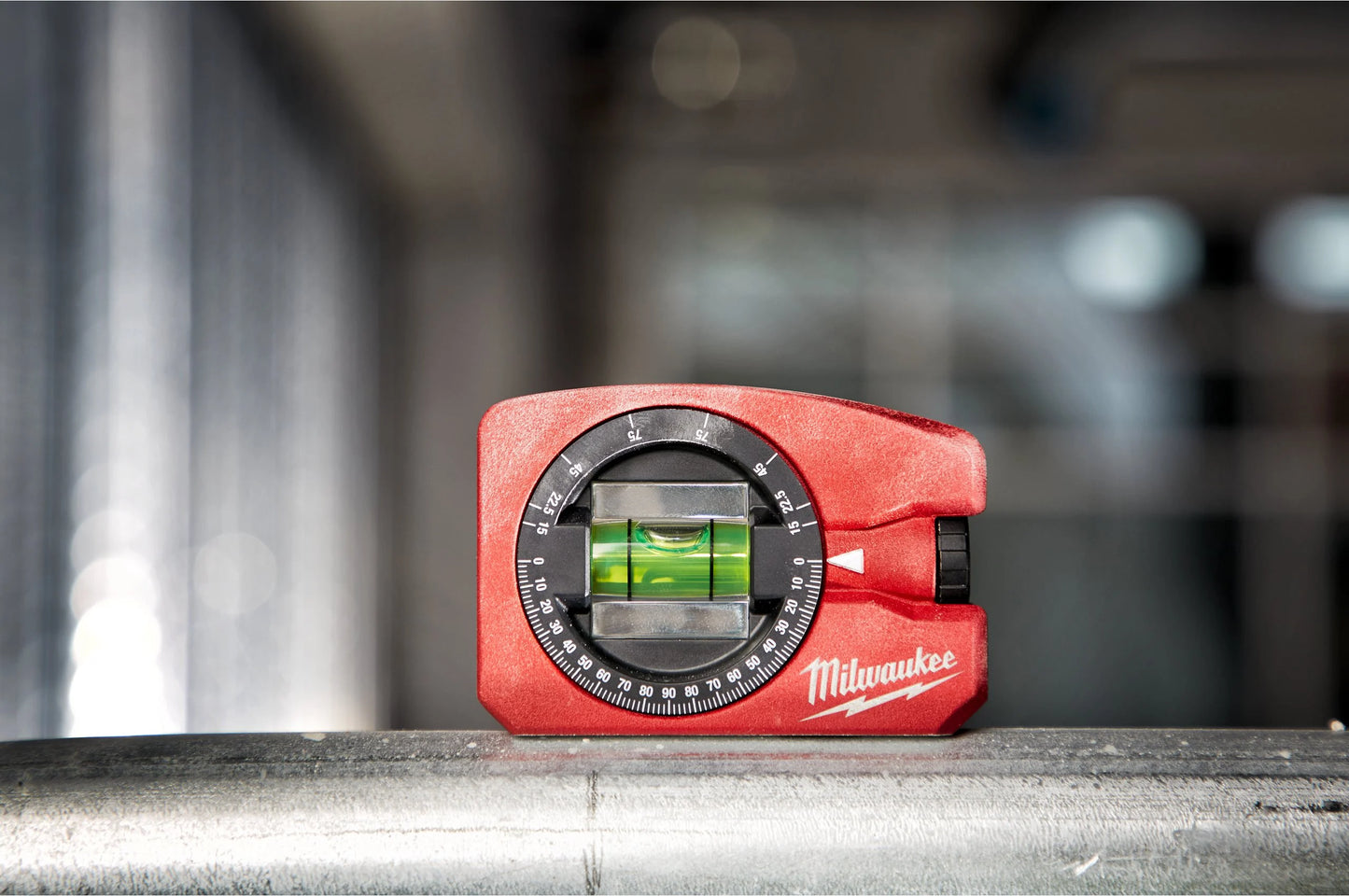 Nivel de bolsillo magnético ajustable 7.8cm Milwaukee