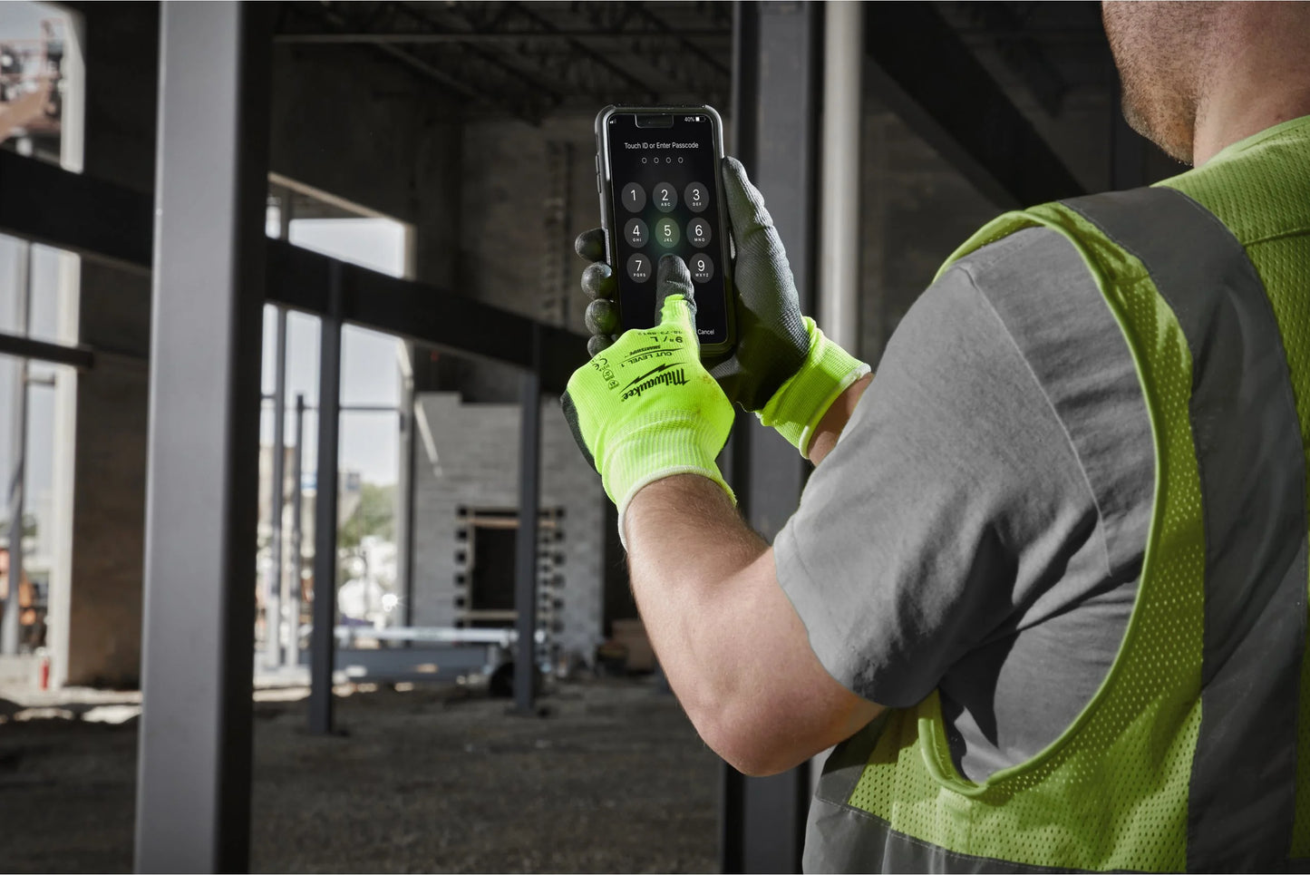 Guantes anticorte de alta visibilidad Nivel A Milwaukee HI-VIS CUT