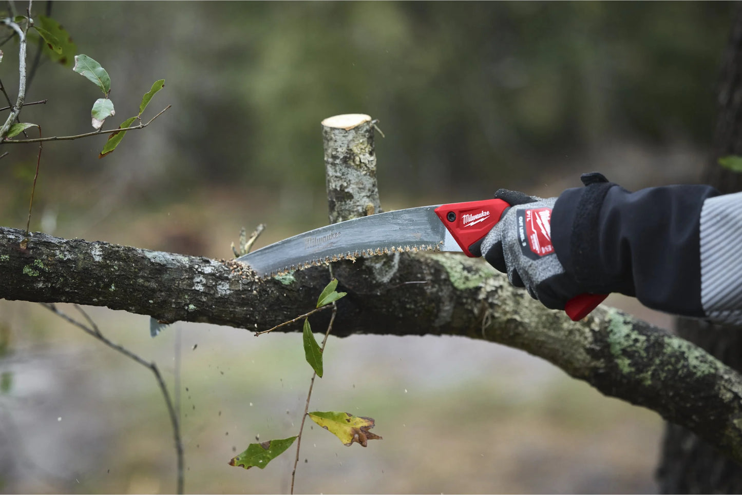 Milwaukee 35cm Curved Pruning Saw with Sheath