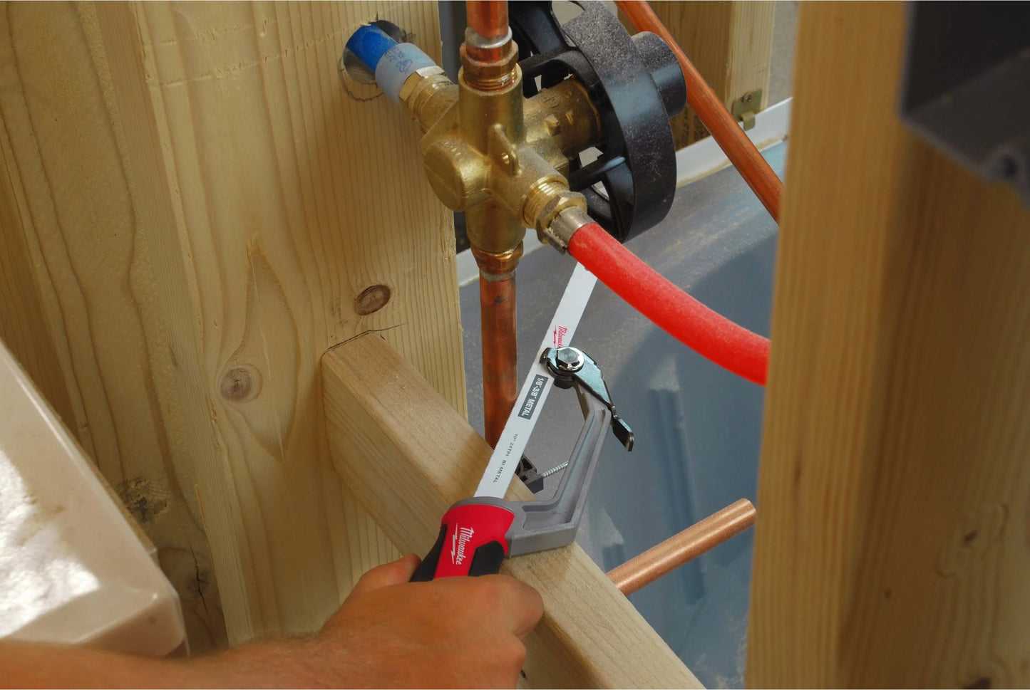 Sierra compacta para hojas de 300mm Milwaukee