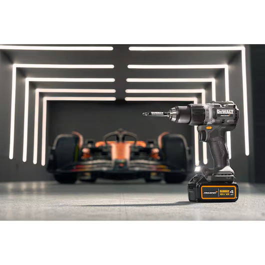 Taladro percutor McLaren 18V 90Nm 13mm con 2 baterías 4Ah + Maletín Dewalt DCD85MM2T