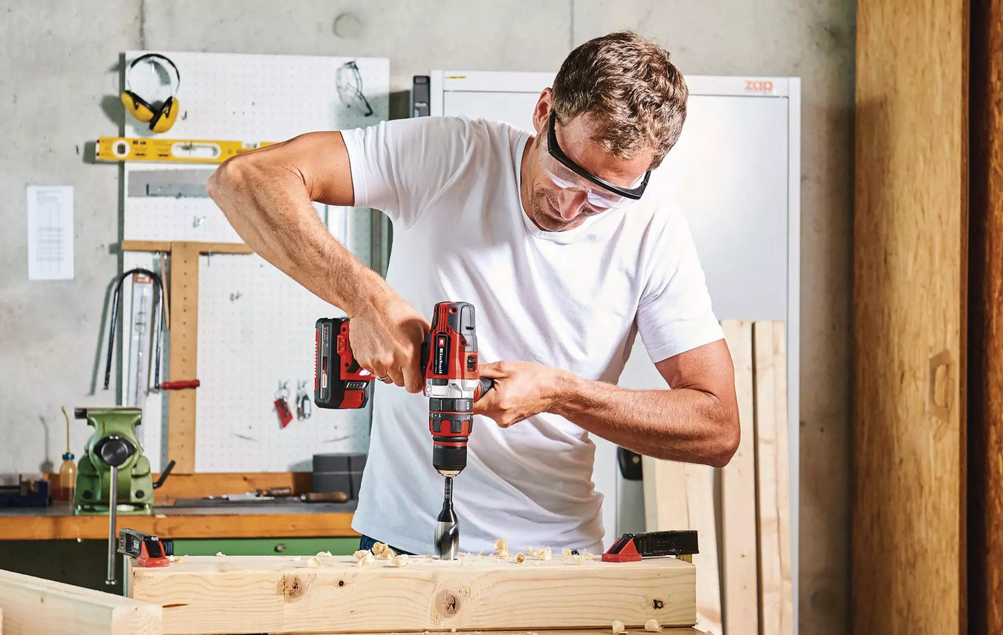 Set 18V Taladro + Martillo perforador + Amoladora + 2bat 3.0Ah + Cargador Einhell TE-TK 18/3 Li +2 (CD+AG+HD)