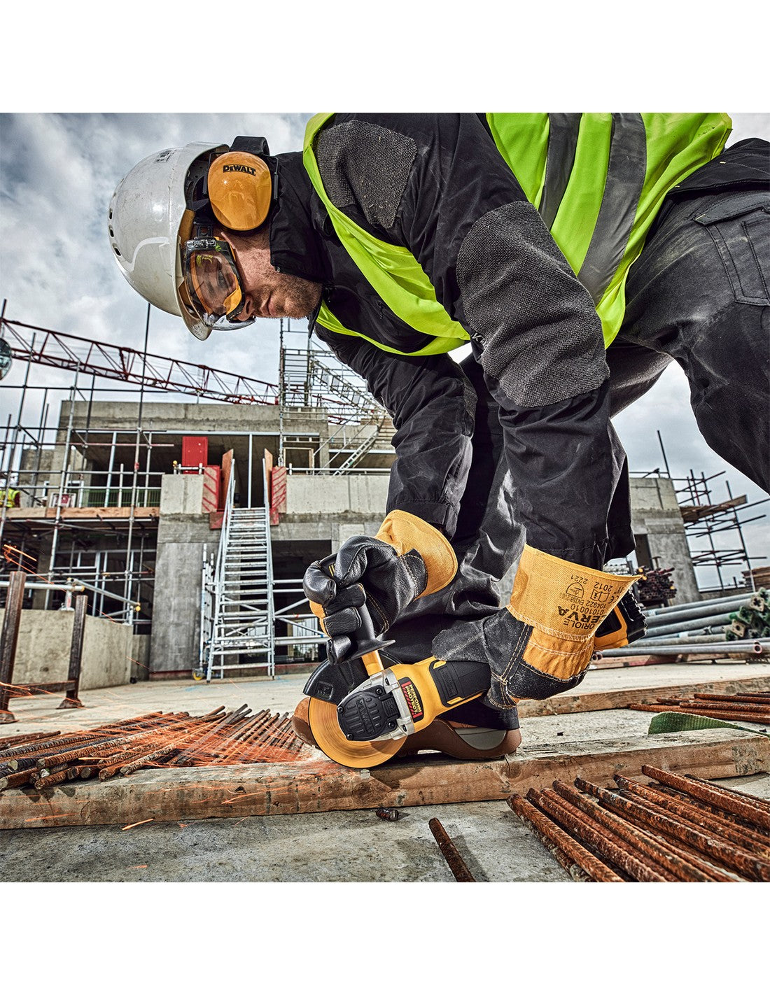 Dewalt DCK685P3T 18V 6-Tool Kit + 3x 5Ah Batteries + Charger + Tstak Cases + Base