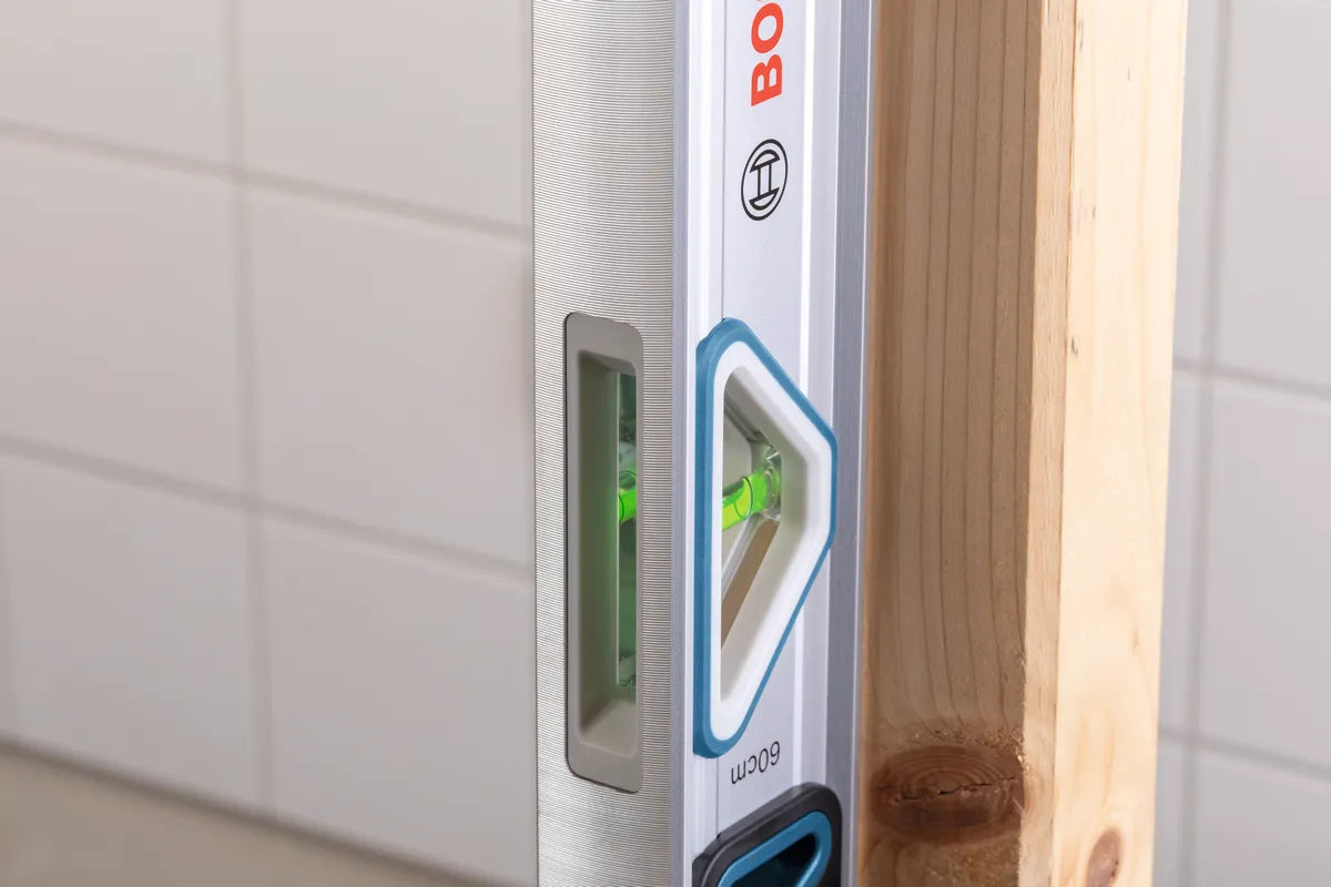 Nivel de burbuja magnético 25cm PRO Bosch