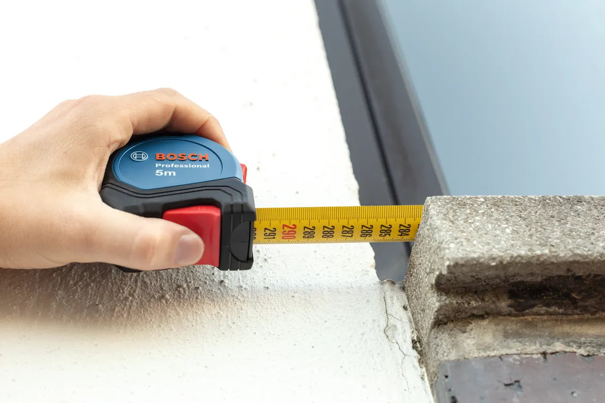 Set de 16 herramientas manuales con maletín Pro Bosch